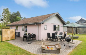 2 Bedroom Cozy Home In Væggerløse, Bogø By